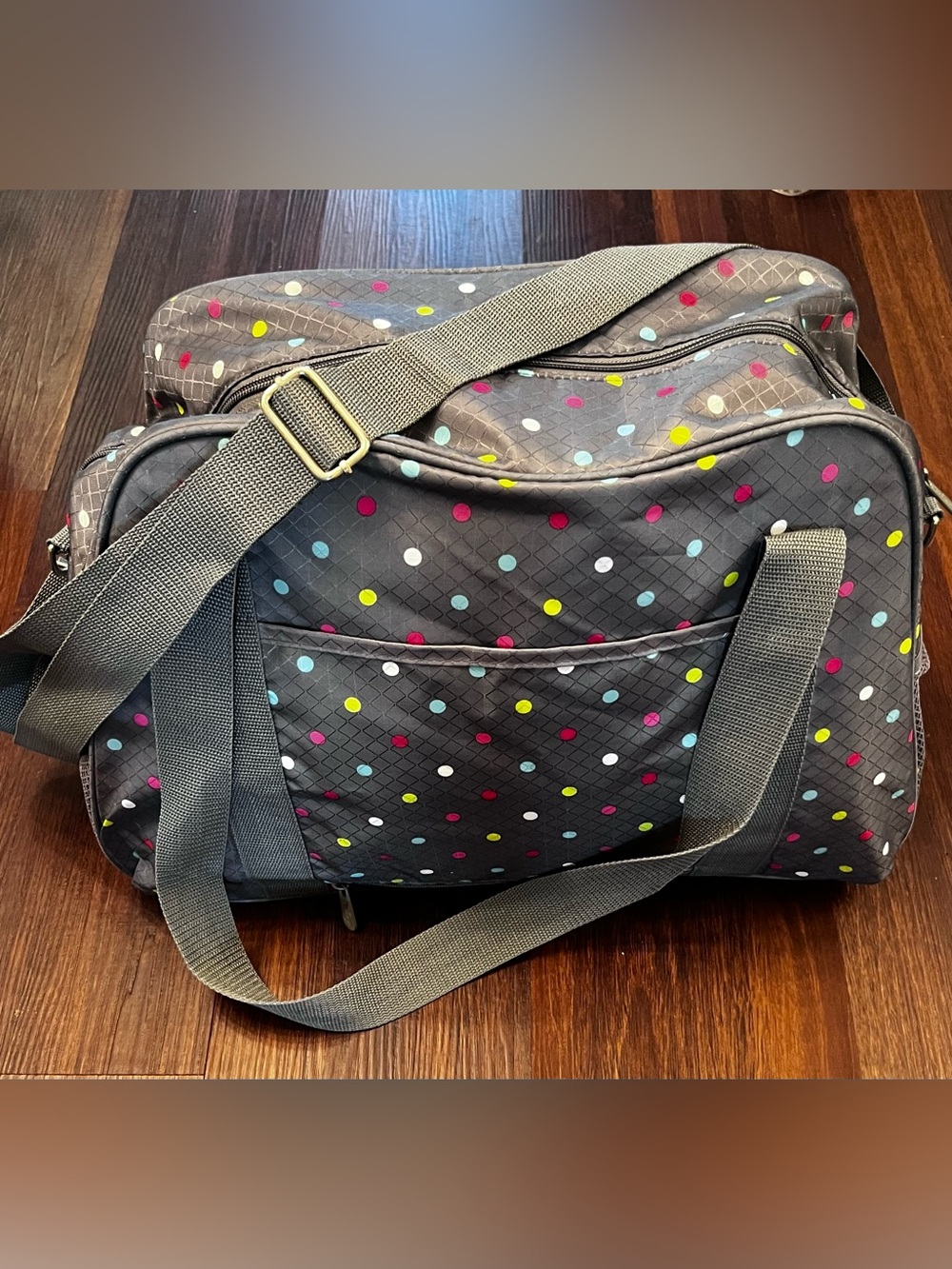 Thirty One All in Tote Confetti Polka Dot Grey Carry On Weekend Bag Lightly Used